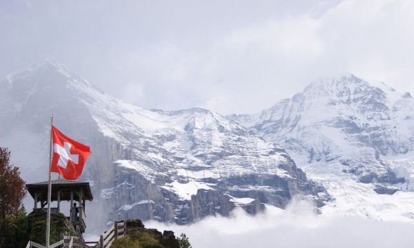 شرایط و مراحل مهاجرت به سوئیس در سال 2025 بر اساس آخرین آپدیت‌ها